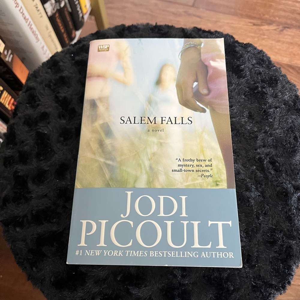 Salem Falls by Jodi Picoult Paperback